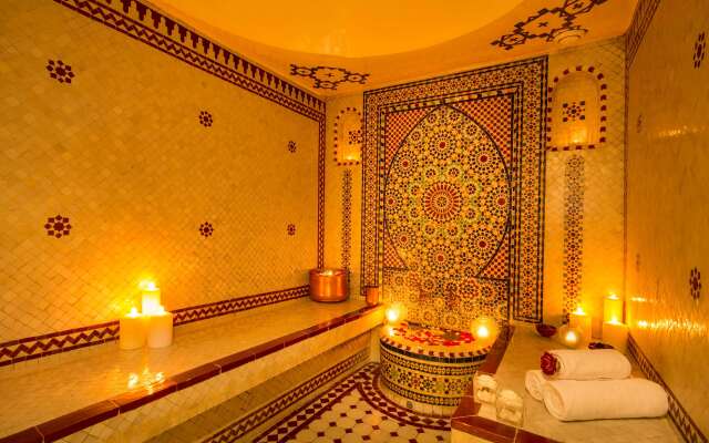 Moroccan Traditional Spa Experience vs Moroccan Luxury Spa